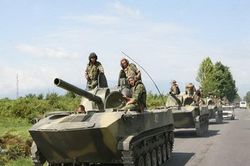 Nhận diện các loại xe, pháo 'độc' lữ dù 25 Ukraine đầu hàng