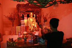 Lý giải tục thắp hương tổ tiên, thần thánh