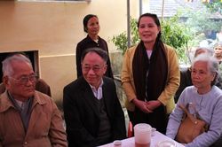'Tiên cô' giáng trần chữa bệnh ở Ninh Bình?