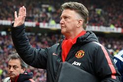 Louis van Gaal: 'Chuyền về cho thủ môn đôi khi lại hay'