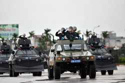 Phương tiện, khí tài hiện đại tham gia bảo vệ IPU 132