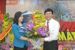 Ra mắt cuốn sách 'Thế sự và mắt nhìn'
