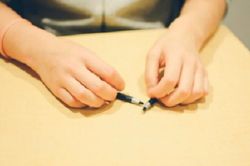 Mê mẩn bản nhạc tuyệt vời từ đồ dùng học tập