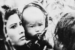 Em bé trong phim 'Cánh đồng hoang' là ai?