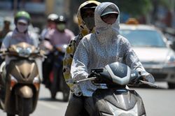 Bắt giữ kẻ biến thái sờ ngực, bóp mông phụ nữ