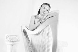 Sau tin đồn bị 'chơi ngải', mỹ nhân 'Long ruồi' trở lại đầy khác lạ