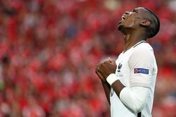 Chỉ sau một trận đấu, Pogba như 've sầu thoát xác'