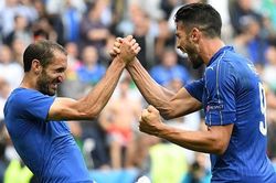BLV Anh Ngọc: 'Cầu thủ Italy đá chết bỏ vì Conte'