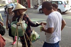 Một hành động mất dạy của khách Trung Quốc ở Đà Nẵng