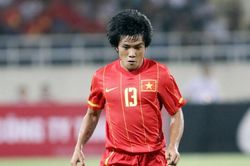 Người hùng AFF Cup của Việt Nam bất ngờ giải nghệ