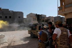 Mục kích quân đội Libya giao tranh ác liệt phiến quân IS