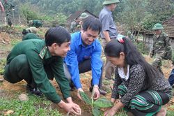 Hỗ trợ phát triển kinh tế - xã hội dân tộc thiểu số rất ít người