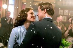 Minh tinh Pháp ngượng khi đóng cảnh nóng với Brad Pitt
