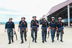 Điều chưa biết về quần áo của phi công tiêm kích Việt Nam