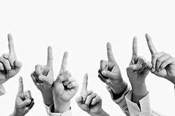 Nhìn hình dáng ngón trỏ, biết ngay tính cách mỗi người