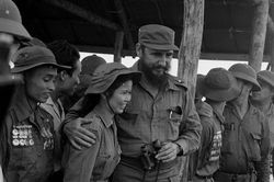 Chuyện cảm động về Fidel Castro bật khóc trước một cô gái Việt Nam