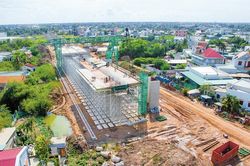 Đẩy nhanh tiến độ thi công đường cao tốc Bến Lức - Long Thành