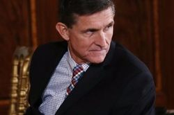 Cố vấn an ninh của Trump từ chức sau bê bối với Nga