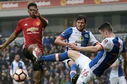 'Siêu dự bị' Ibra thăng hoa, MU đoạt vé tứ kết FA Cup