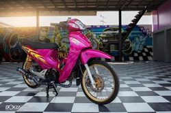 Honda Wave 125 độ kiểng màu 'hường' đậm chất chơi