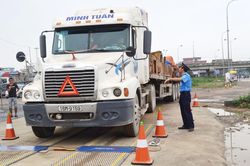 Cuộc chiến chống xe quá tải: Có dấu hiệu thoái trào
