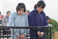 2 chị em vận chuyển 6 bánh heroin về Thủ đô