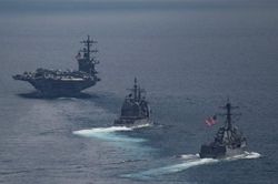 Tàu sân bay USS Carl Vision di chuyển bí hiểm: Kế nghi binh của Mỹ?