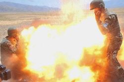 Hình ảnh cuối cùng trước khi chết vì đạn pháo của nhiếp ảnh gia quân đội Mỹ