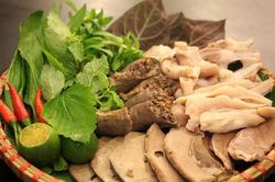 Tại sao người Việt mê lòng lợn, Tây thì ghét phát hờn?