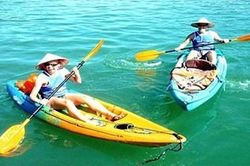 Kayak, sản phẩm du lịch độc đáo ở Vịnh Hạ Long