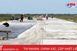 Vựa muối lớn nhất Hà Tĩnh tất bật vào vụ