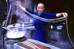 Thăm thú hàng quán khắp Trung Quốc thập niên 1980