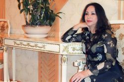 Nhan sắc lộng lẫy của người vợ đứng sau trùm giang hồ Phan Quân