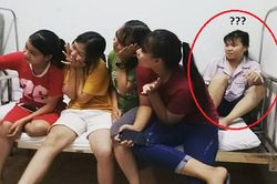 Mang tiếng thăm người ốm, nhóm bạn thân hết ăn lại 'tự sướng'