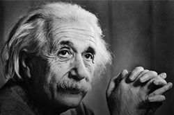 Nhà vật lý Albert Einstein: 'Tôi không phải thiên tài đặc biệt'