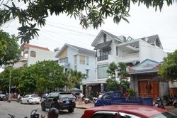 QN: Hai chị em chết bất thường trong căn biệt thự
