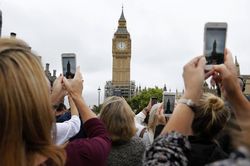 Lần đổ chuông cuối cùng của đồng hồ Big Ben vào top ảnh tuần