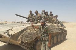'Hổ Syria' đè bẹp IS, đoạt dãy núi chiến lược trên sa mạc Deir Ezzor (video)