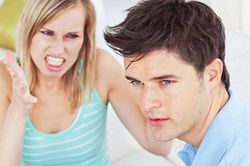 Phụ nữ đừng mở miệng đòi hỏi quá nhiều ở đàn ông