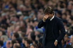 Học trò bất mãn, số phận Conte sẽ như Mourinho?