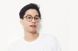 Tung tích chàng nhân vật chính trong MV Em dạo này đã được cư dân mạng tìm kiếm