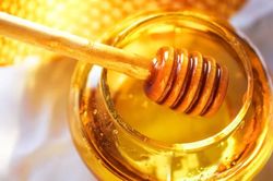 Những cách tự nhiên chữa nhiệt miệng khỏi ngay trong 1 ngày
