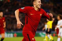 'Sói non' El Shaarawy tỏa sáng, Chelsea thua tan tác ở Roma