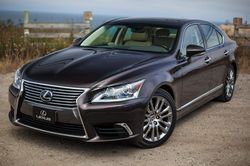 Xe chống đạn đắt nhất Nhật Bản của Thủ tướng Abe