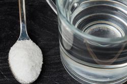 Điều gì sẽ xảy ra sau 5 phút uống nước baking soda