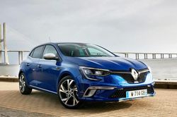 Xem ôtô giá rẻ Renault Megane trước ngày ra mắt