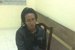 Khởi tố kẻ chém vỡ kính chiếu hậu nhiều ô tô ở Sài Gòn