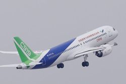 Trung Quốc chi 37 tỉ USD mua 300 máy bay Boeing của Mỹ