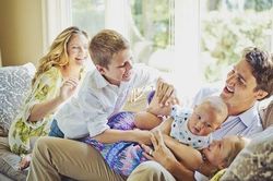 Cuộc hôn nhân hoàn hảo đáng ngưỡng mộ của Thủ tướng đẹp trai như tài tử