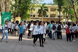 Chuyển thông điệp tưởng niệm nạn nhân TNGT tới các trường học ở Hà Nội